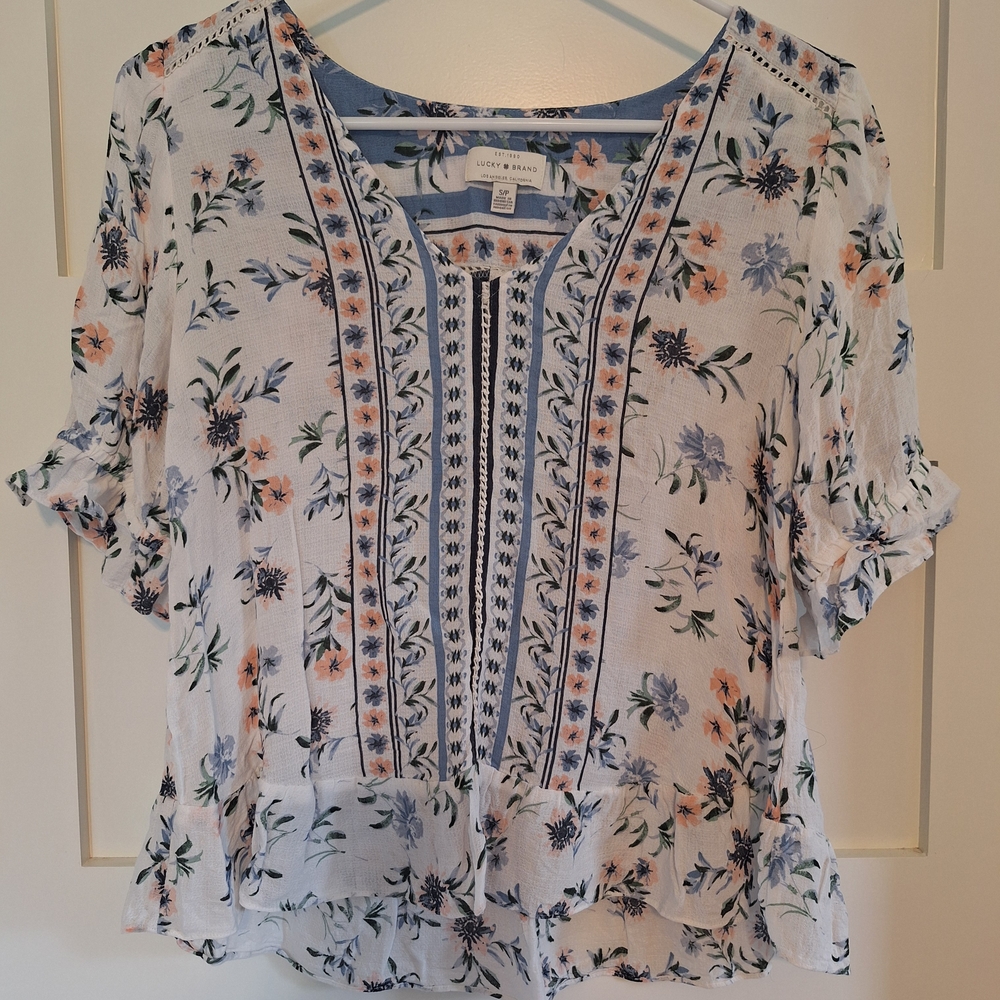 Lucky Brand White and Blue Flutter Sleeve Crop Blouse